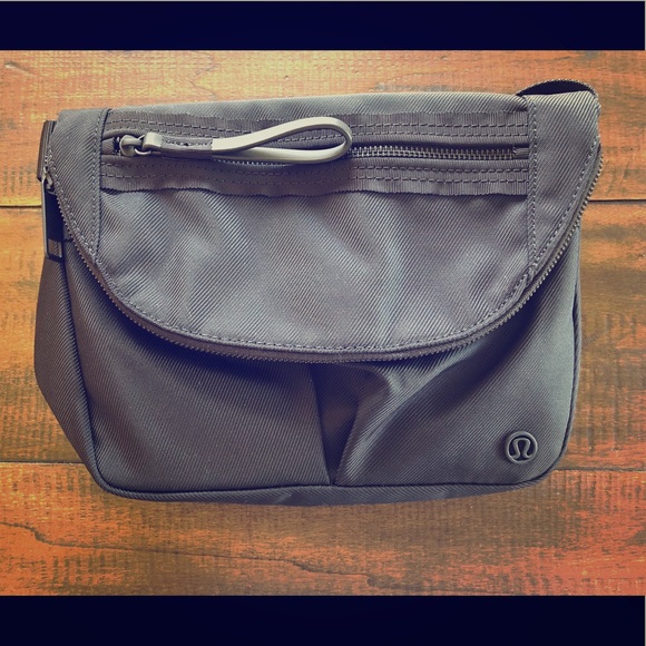 lululemon festival bag ii